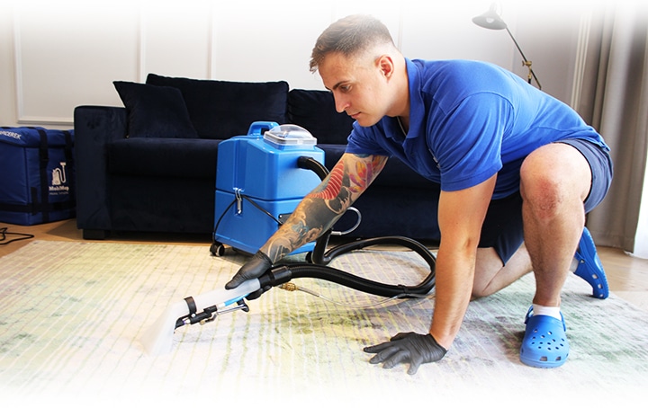 Carpet cleaning in a flat
